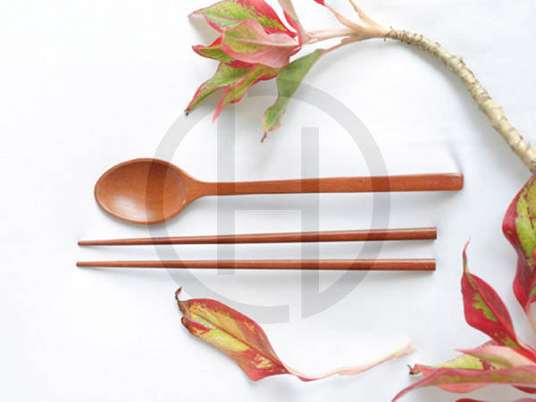 Rattan chopsticks and spoon set